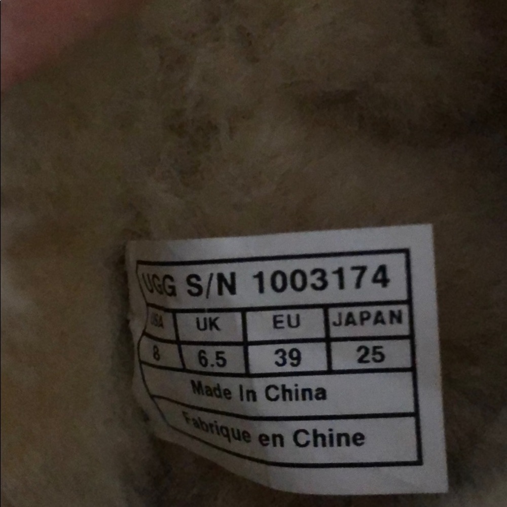 Ugg with Bow - Picture 5 of 5